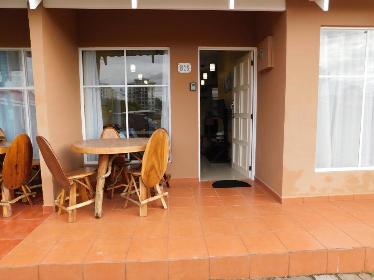 Condo Villa B27 Sleeps Five People - B28 Sleeps Six People - Price Includes Housekeeping Fees Not Taxes - Very Close To The Pool And Beach! Jacó Zewnętrze zdjęcie