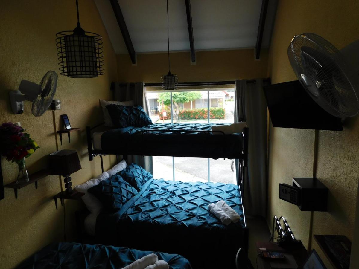 Condo Villa B27 Sleeps Five People - B28 Sleeps Six People - Price Includes Housekeeping Fees Not Taxes - Very Close To The Pool And Beach! Jacó Zewnętrze zdjęcie