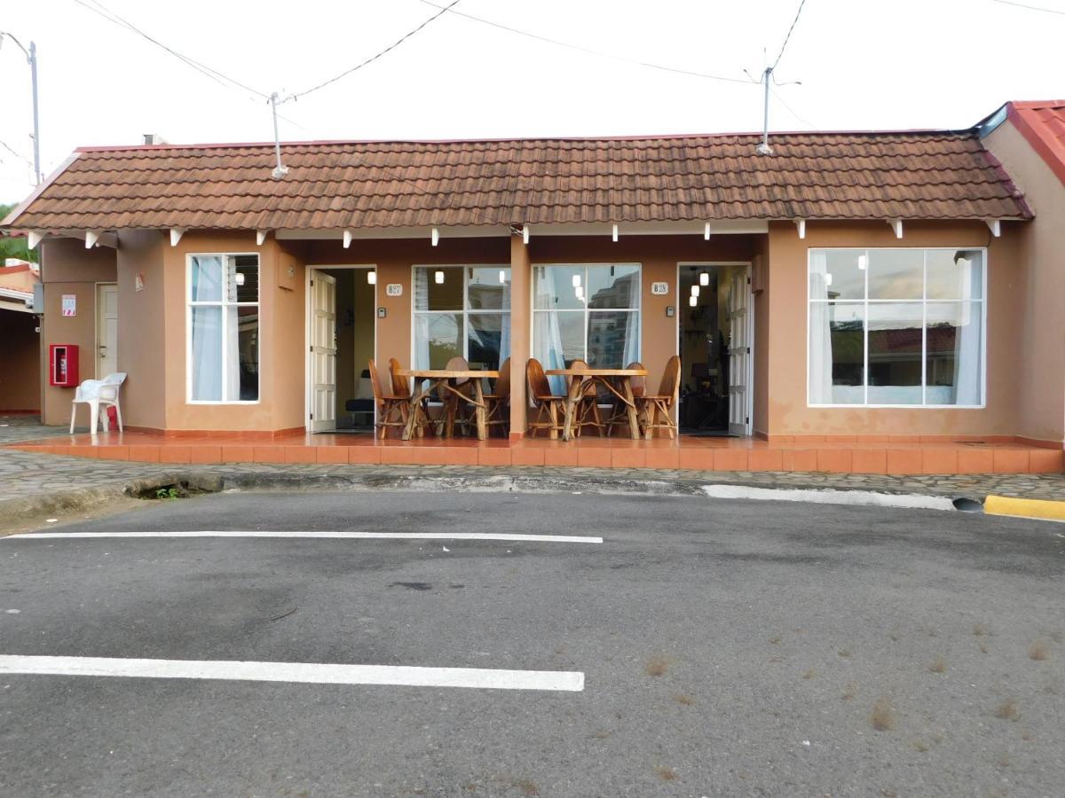 Condo Villa B27 Sleeps Five People - B28 Sleeps Six People - Price Includes Housekeeping Fees Not Taxes - Very Close To The Pool And Beach! Jacó Zewnętrze zdjęcie